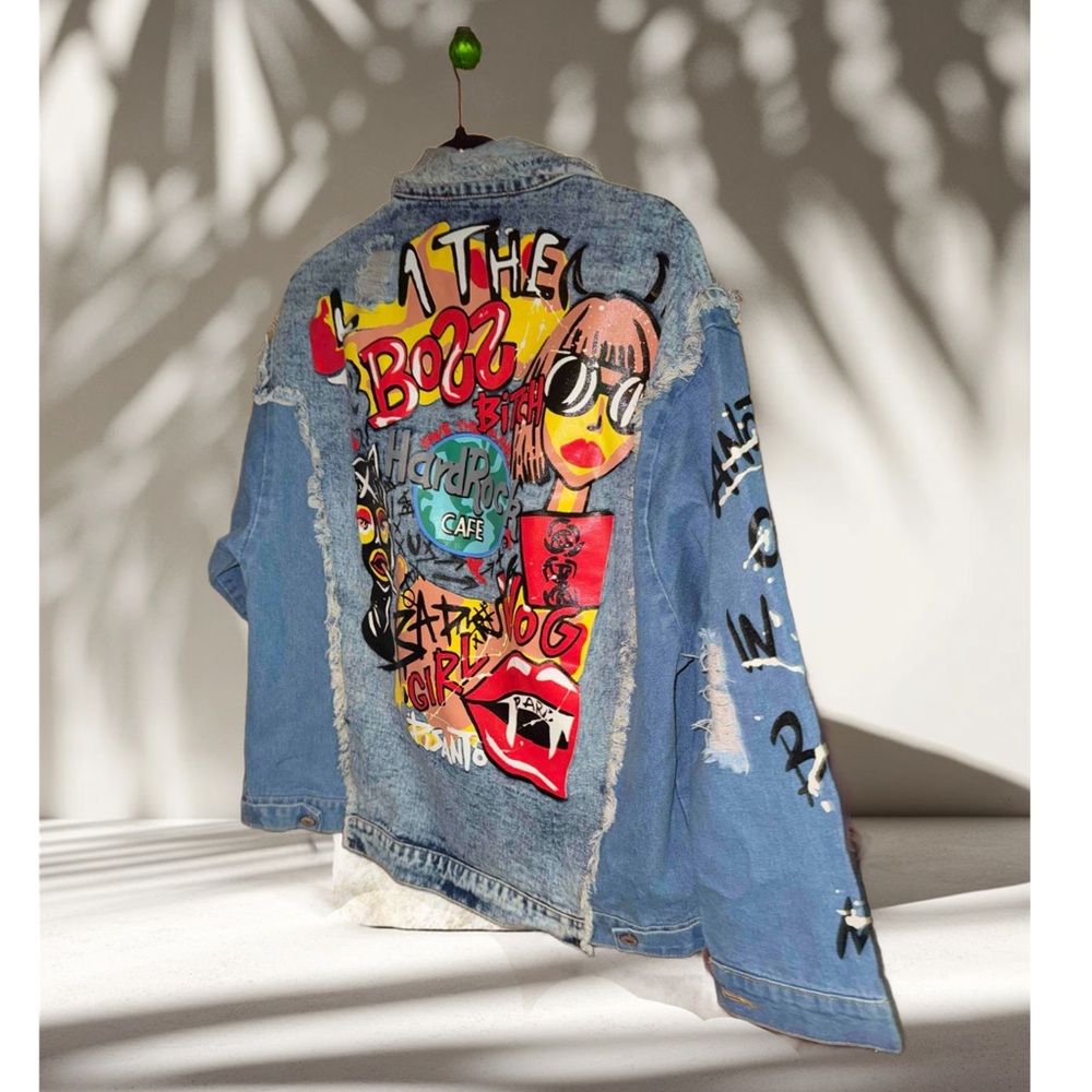 NWT🔥PARIS Hard Rock Cafe🔥Denim Jean Jacket✨UNISEX Catwoman The Boss Blue B. Lg